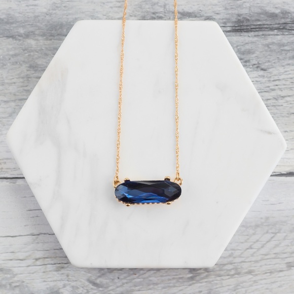 'Crystalline' Necklace - Picture 4 of 6